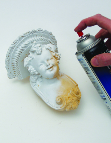 priming object before gold leafing